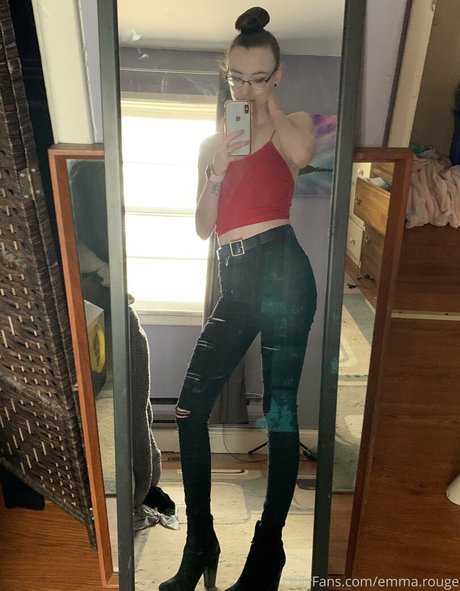 Photo nue de fuite OnlyFans de Emma Rouge
