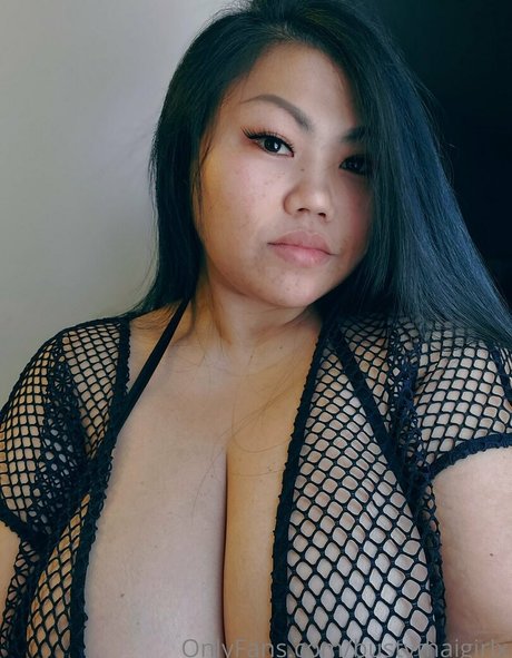 Photo nue de fuite OnlyFans de Bustythaigirlx