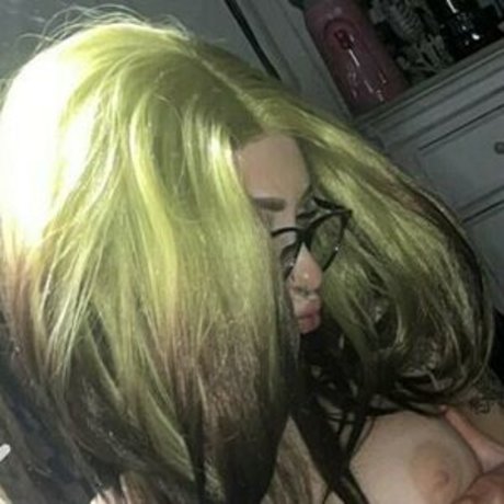 Photo nue de fuite OnlyFans de Liverinrose