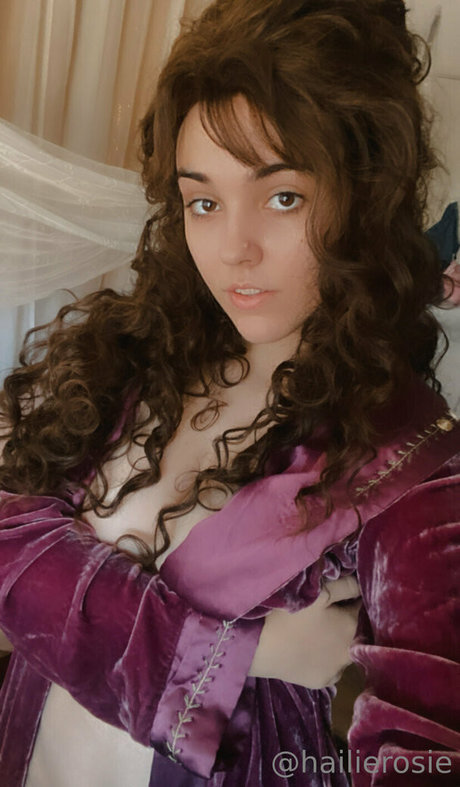 Photo nue de fuite OnlyFans de Hailierosie