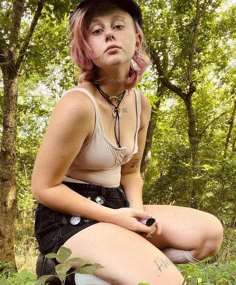 Photo nue de fuite OnlyFans de Savvaisling