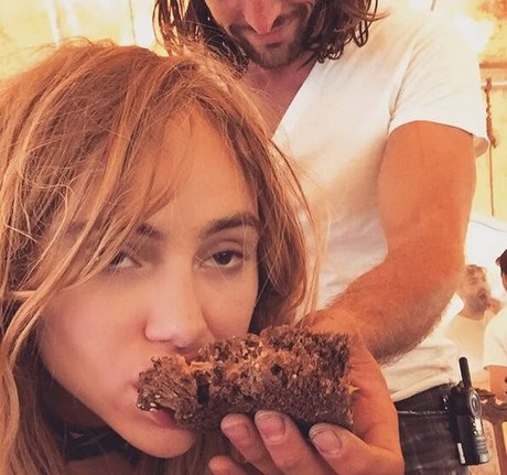 Suki Waterhouse