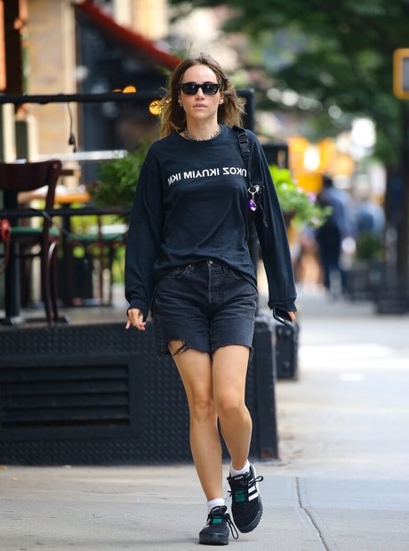 Photo nue de fuite OnlyFans de Suki Waterhouse