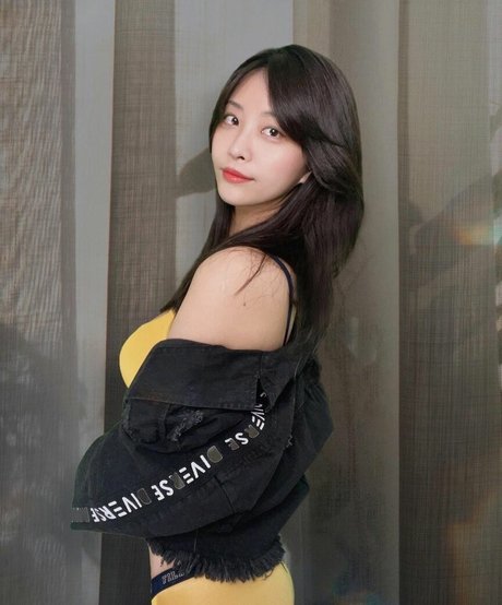 Photo nue de fuite OnlyFans de Mimo Asmr