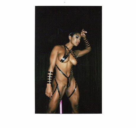 Photo nue de fuite OnlyFans de Blacktapeproject