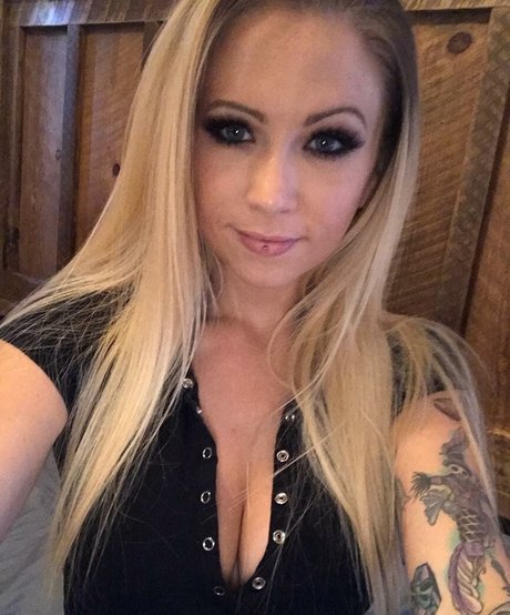 Photo nue de fuite OnlyFans de Chloe James