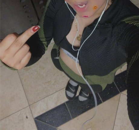 Photo nue de fuite OnlyFans de Sluttedlola
