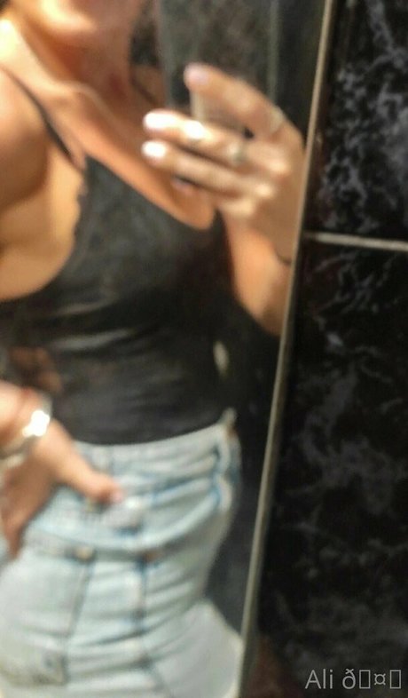 Photo nue de fuite OnlyFans de Emilyali