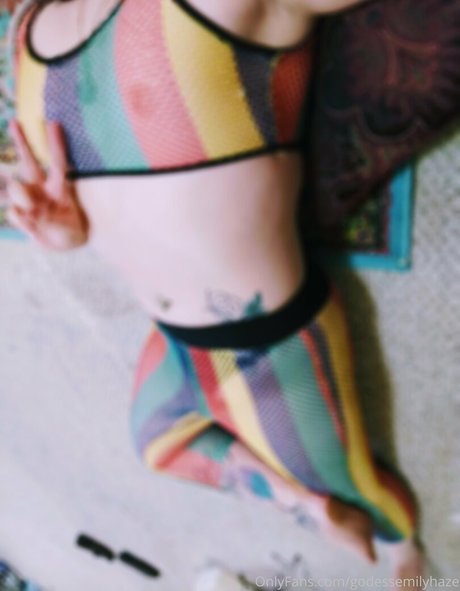Photo nue de fuite OnlyFans de Realemilyhaze