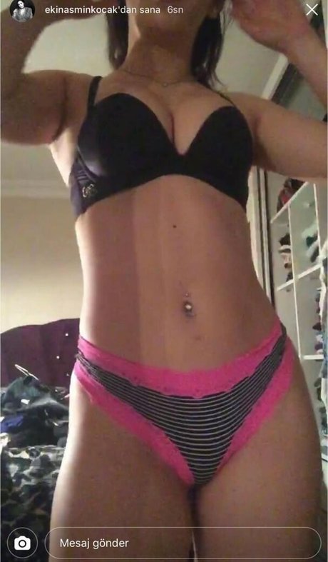 Photo nue de fuite OnlyFans de Ekin Asmin Kocak