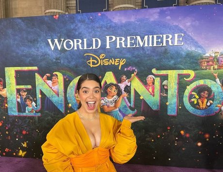 Photo nue de fuite OnlyFans de Aulii Cravalho
