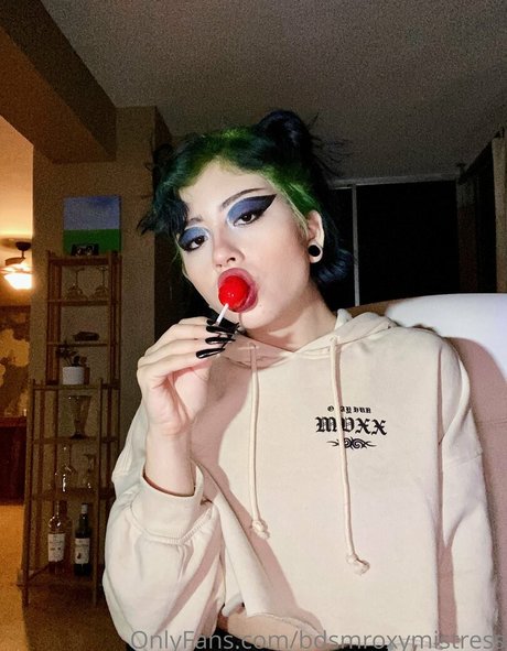 Photo nue de fuite OnlyFans de Mistressroxybdsm