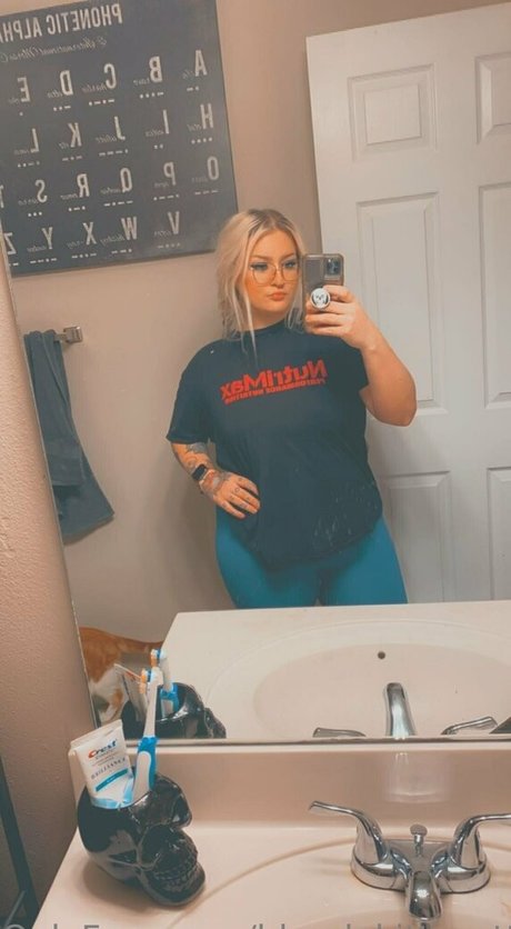 Photo nue de fuite OnlyFans de Blondekittycattt
