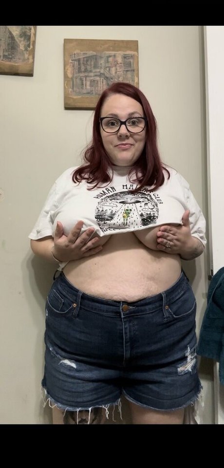 Photo nue de fuite OnlyFans de Borrowhiswife2