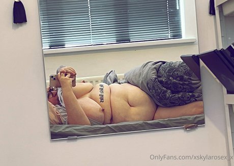 Photo nue de fuite OnlyFans de Xskylarosexx