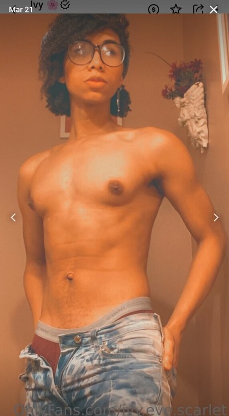 Photo nue de fuite OnlyFans de Ivyevescarlet