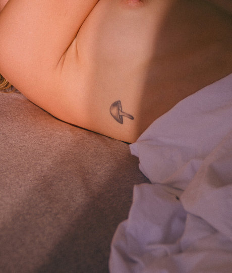 Photo nue de fuite OnlyFans de Miacbell