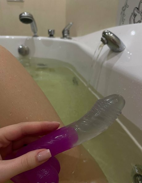 Photo nue de fuite OnlyFans de Lolasecretstories