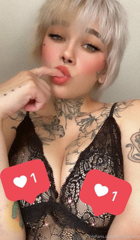 Photo nue de fuite OnlyFans de Naughtytattoocouple