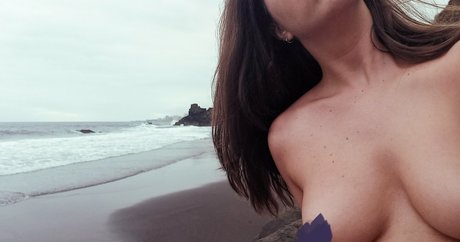 Ladyfreetheboobs