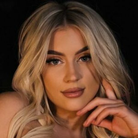 Photo nue de fuite OnlyFans de Ashly Schwan