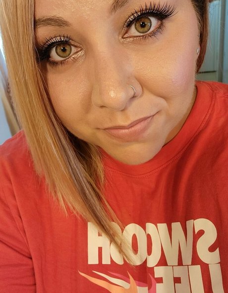 Photo nue de fuite OnlyFans de Sexybbwmom11