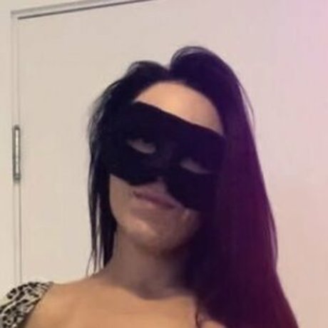 Photo nue de fuite OnlyFans de Nicolenoivinha