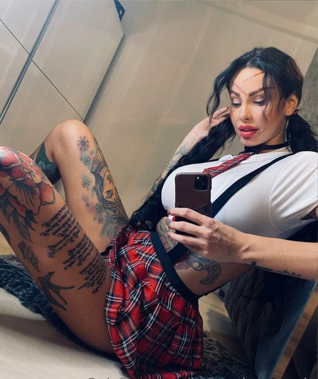Photo nue de fuite OnlyFans de Luxurysierrarossie