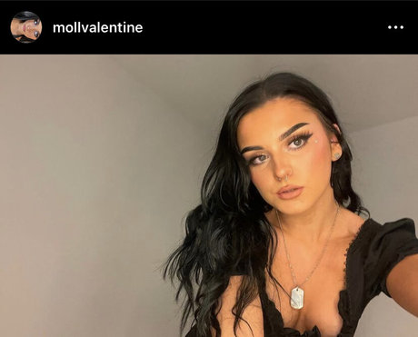 Photo nue de fuite OnlyFans de Moll Valentine