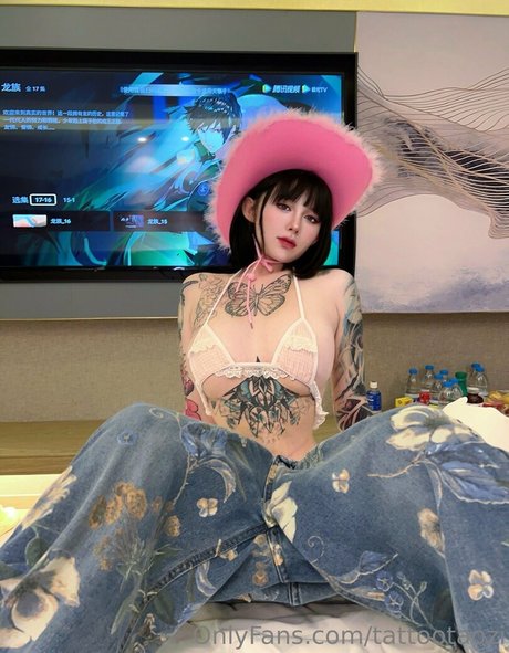 Photo nue de fuite OnlyFans de Tattoo Taozi