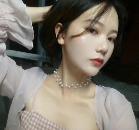 Photo nue de fuite OnlyFans de Qinqinwoya