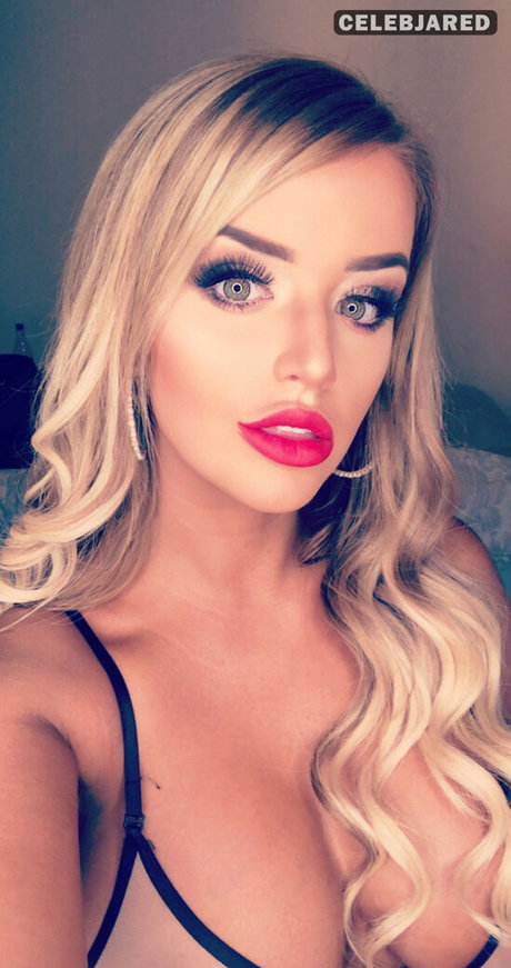 Photo nue de fuite OnlyFans de Charlotte Knight