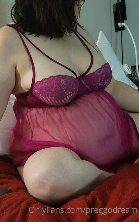 Photo nue de fuite OnlyFans de Preggodream