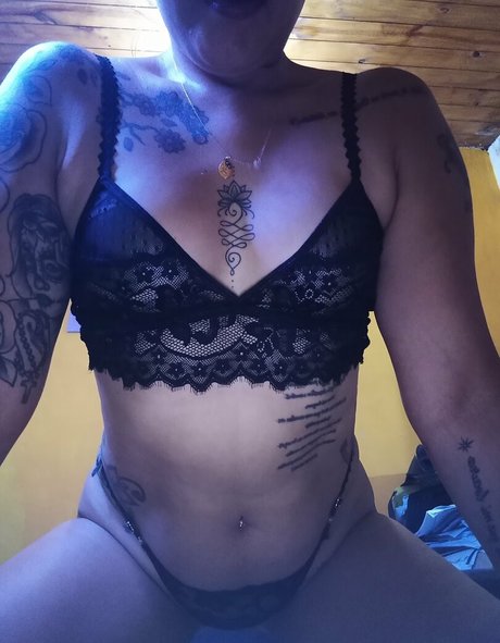 Photo nue de fuite OnlyFans de Bitchlatina22