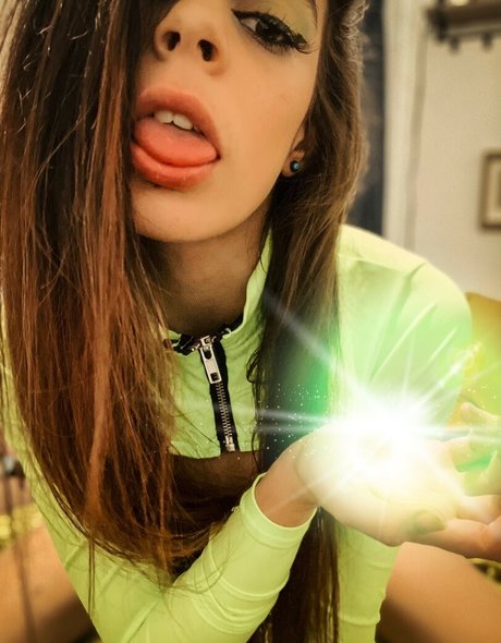 Photo nue de fuite OnlyFans de Shegavemethree