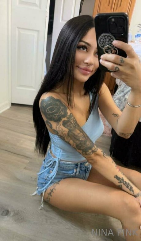 Photo nue de fuite OnlyFans de Ninapinkxo