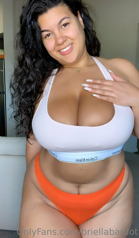 Photo nue de fuite OnlyFans de Briellabardot