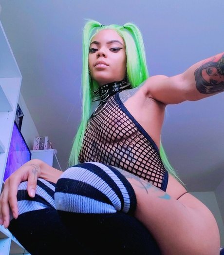 Photo nue de fuite OnlyFans de Cateyesenpaii
