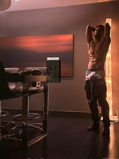 Photo nue de fuite OnlyFans de Maxpriceofficial
