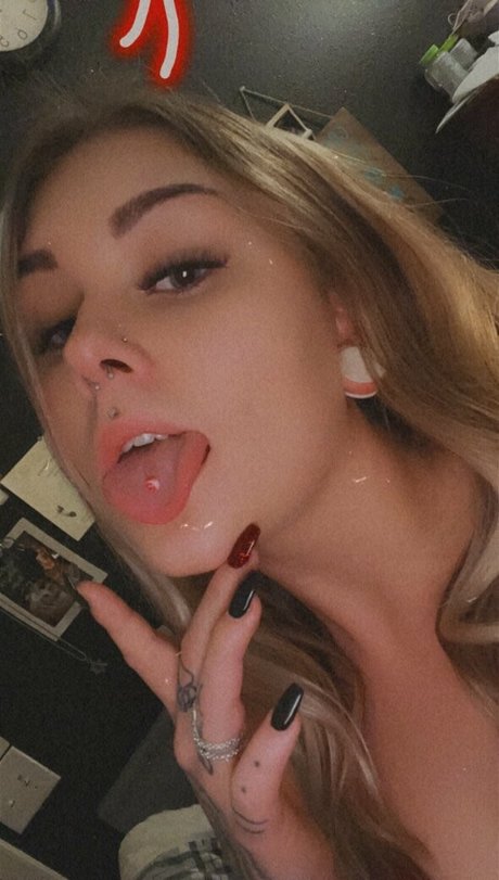 Photo nue de fuite OnlyFans de Tattedprincess1998