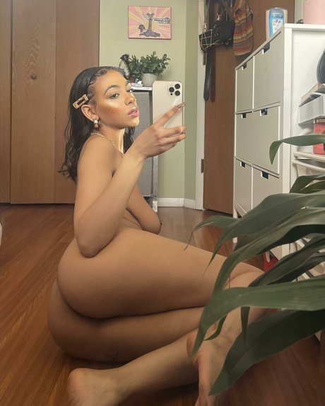 Photo nue de fuite OnlyFans de Sydney Celeste