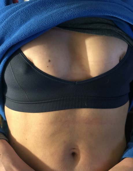 Photo nue de fuite OnlyFans de Blue Monster