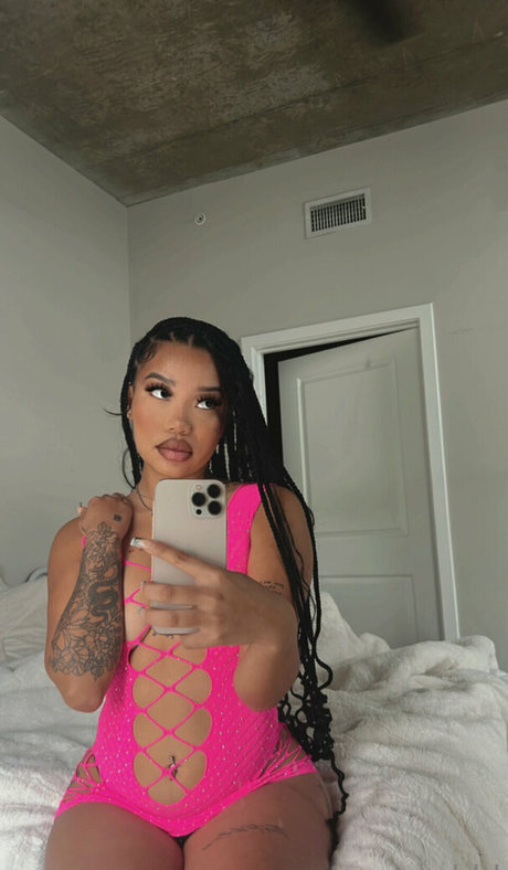 Mikaadenise