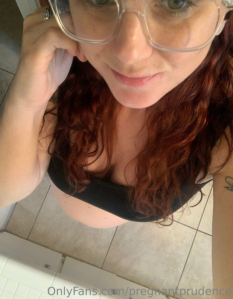 Photo nue de fuite OnlyFans de Pregnantprudence