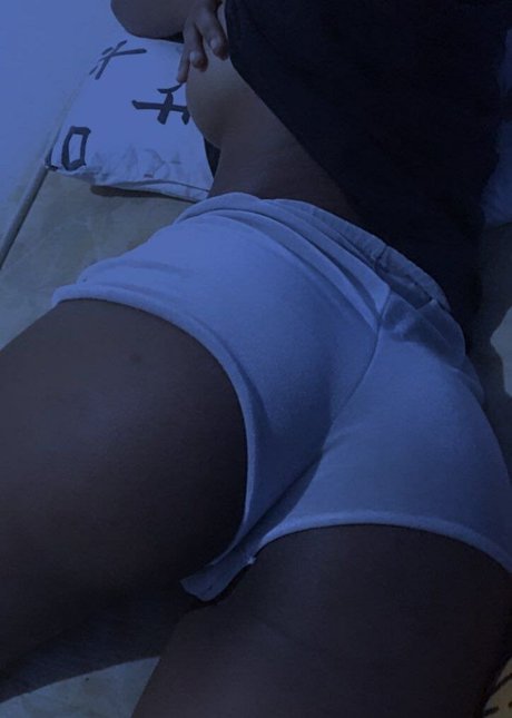 Photo nue de fuite OnlyFans de Ninfetinhavivi