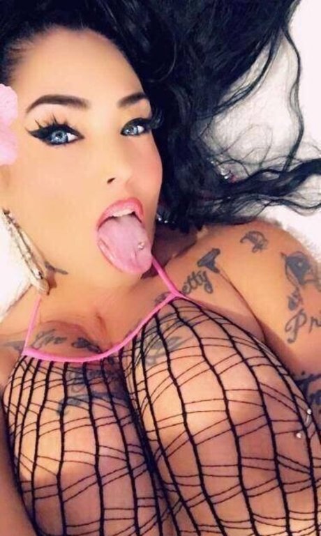 Sexistrawberry5611