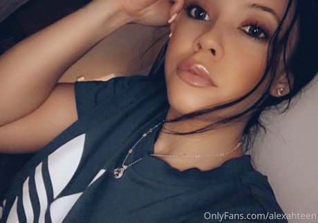 Photo nue de fuite OnlyFans de Alexahteen