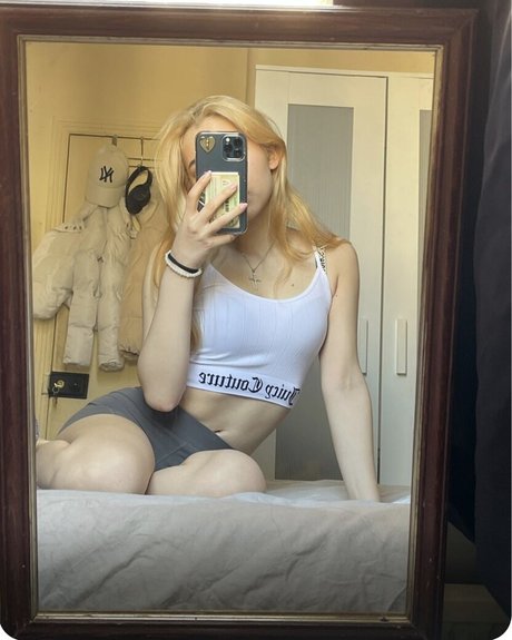 Photo nue de fuite OnlyFans de Ivyowowo