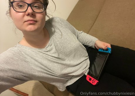 Photo nue de fuite OnlyFans de Chubbynixiesin