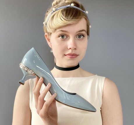 Photo nue de fuite OnlyFans de Angourie Rice